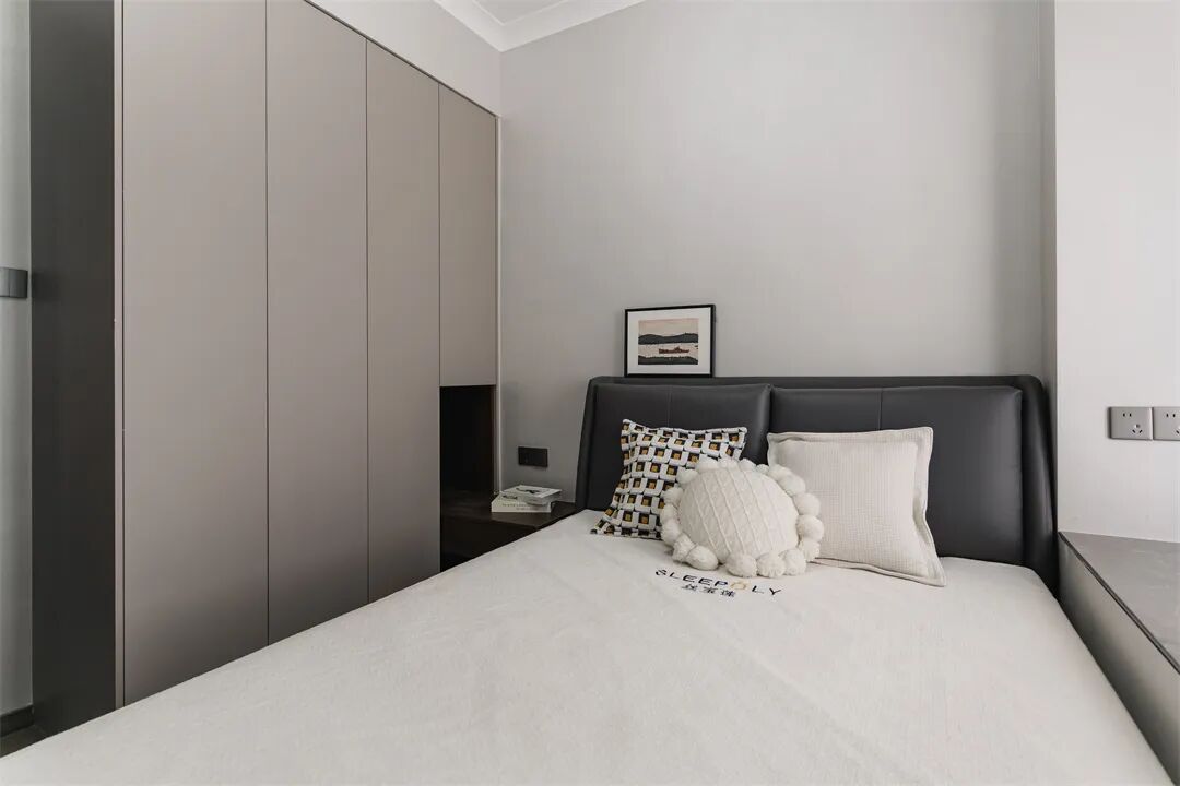 128㎡意式极简：双阳台户型，简单而雅致，平凡且治愈！