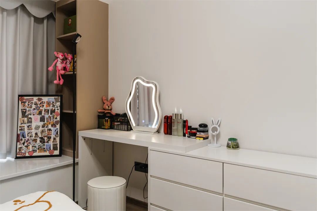 109㎡现代简约：超大横厅+大平层，向内探索空间情绪！