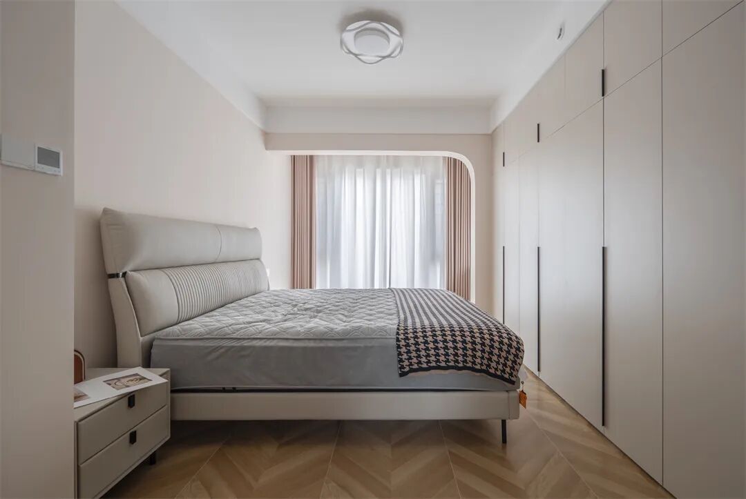 135㎡质感轻奢：色彩温柔淡雅，在平淡美好中与生活相拥！