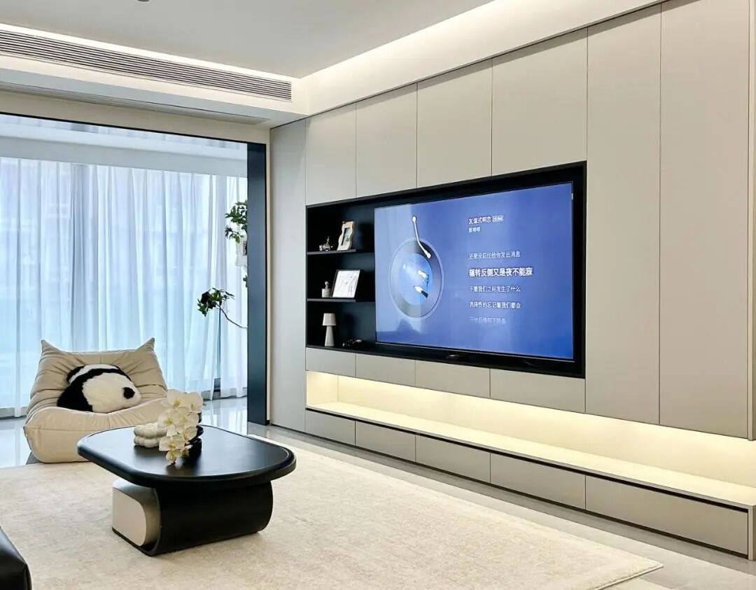 《黑白灰现代极简：让家回归本真的利落之美》