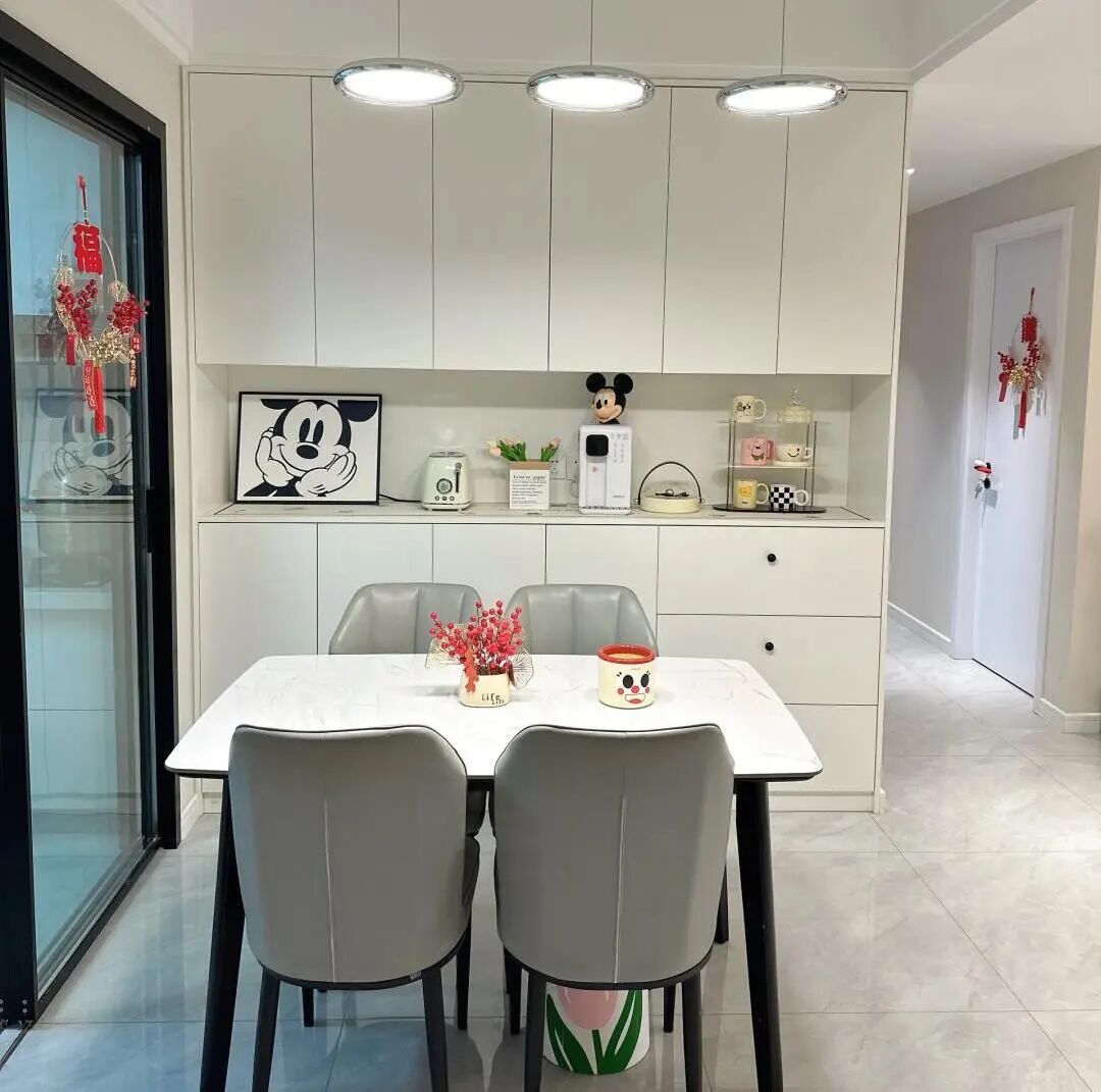 130平解锁现代简约风：打造时尚舒适家！