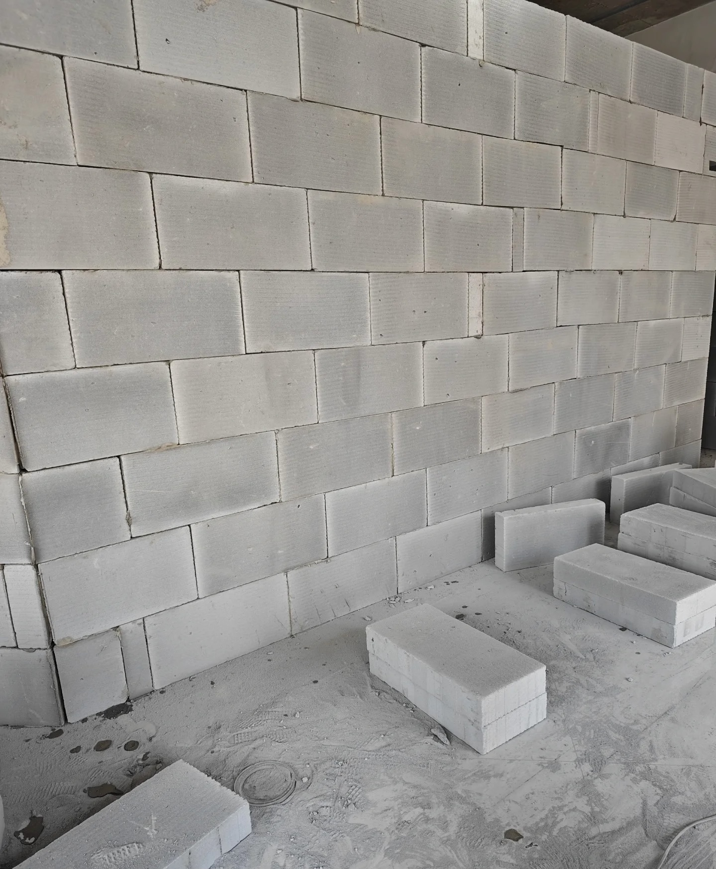 棋牌室包间砌墙