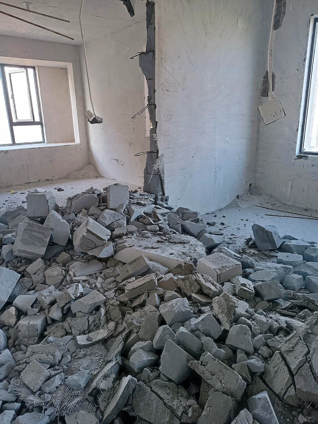 装修墙体拆除案例