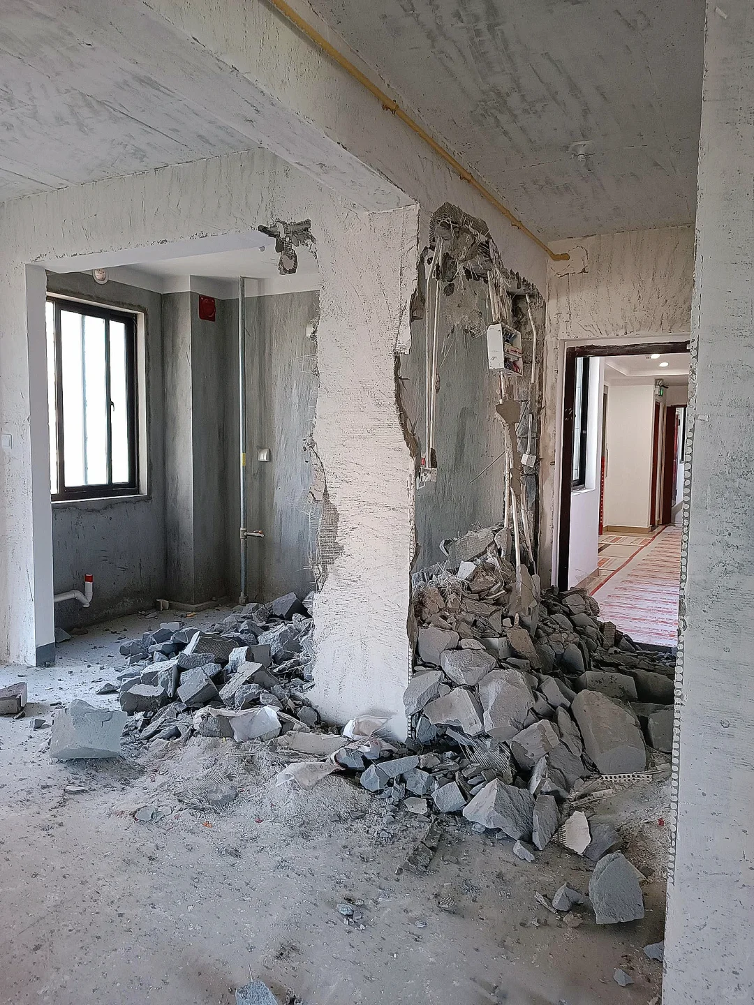 装修墙体拆除案例