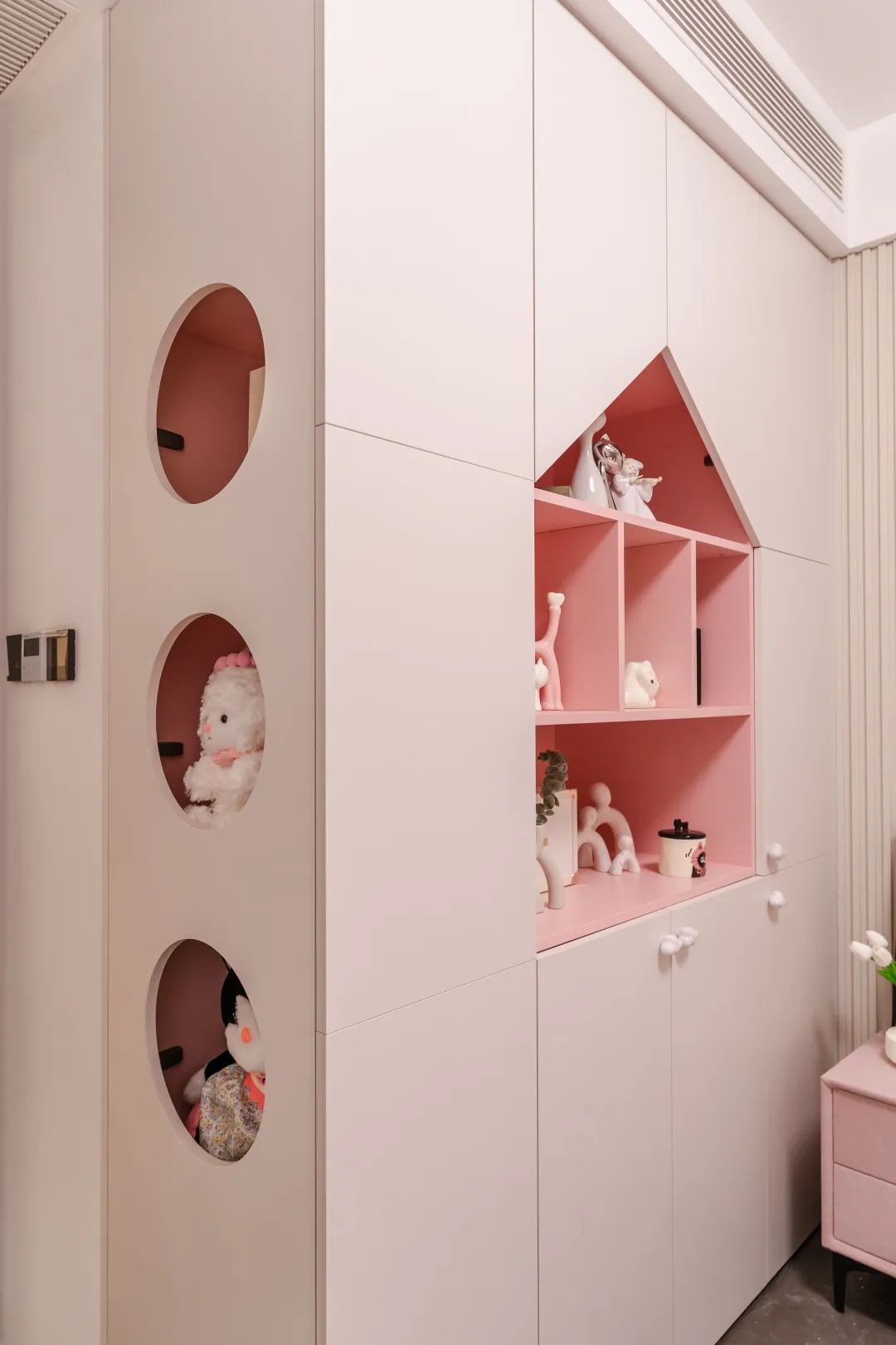 130㎡意式极简：保留原始精装布局，以纯粹美学品味生活！