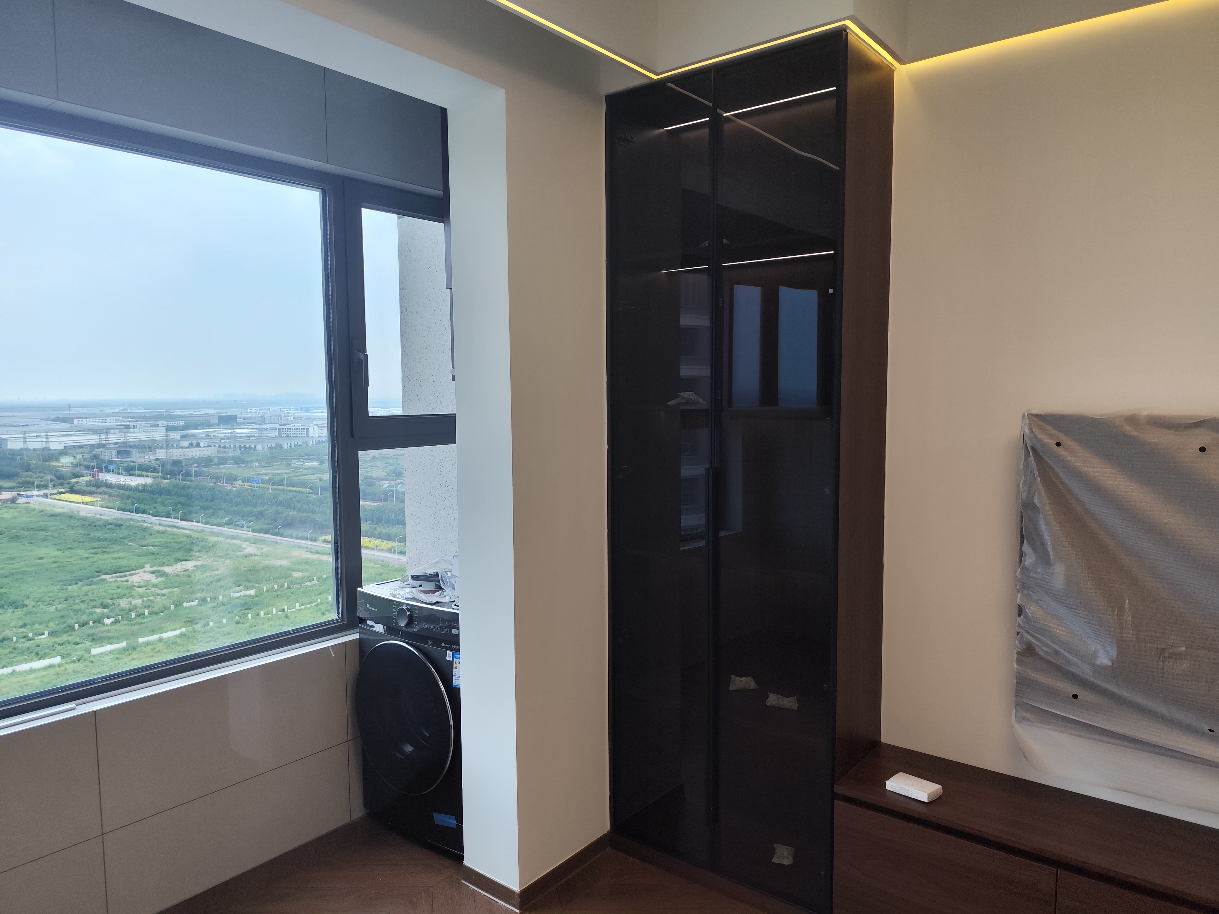 地址:天津津南区桂语朝阳。毛坯房入场，精装修+全屋定制一站式服务，总造价下来9万左右。