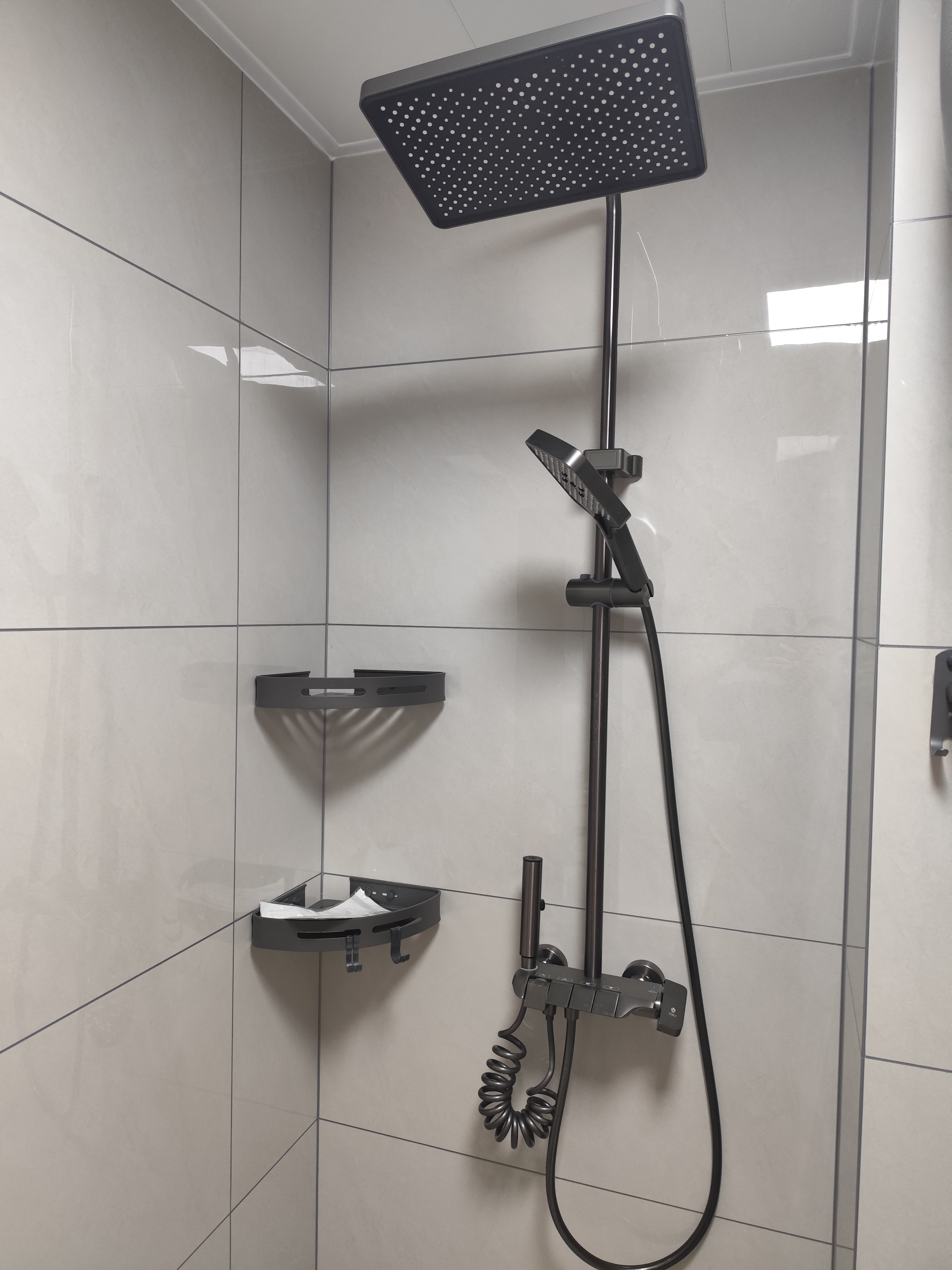 地址:天津津南区桂语朝阳。毛坯房入场，精装修+全屋定制一站式服务，总造价下来9万左右。