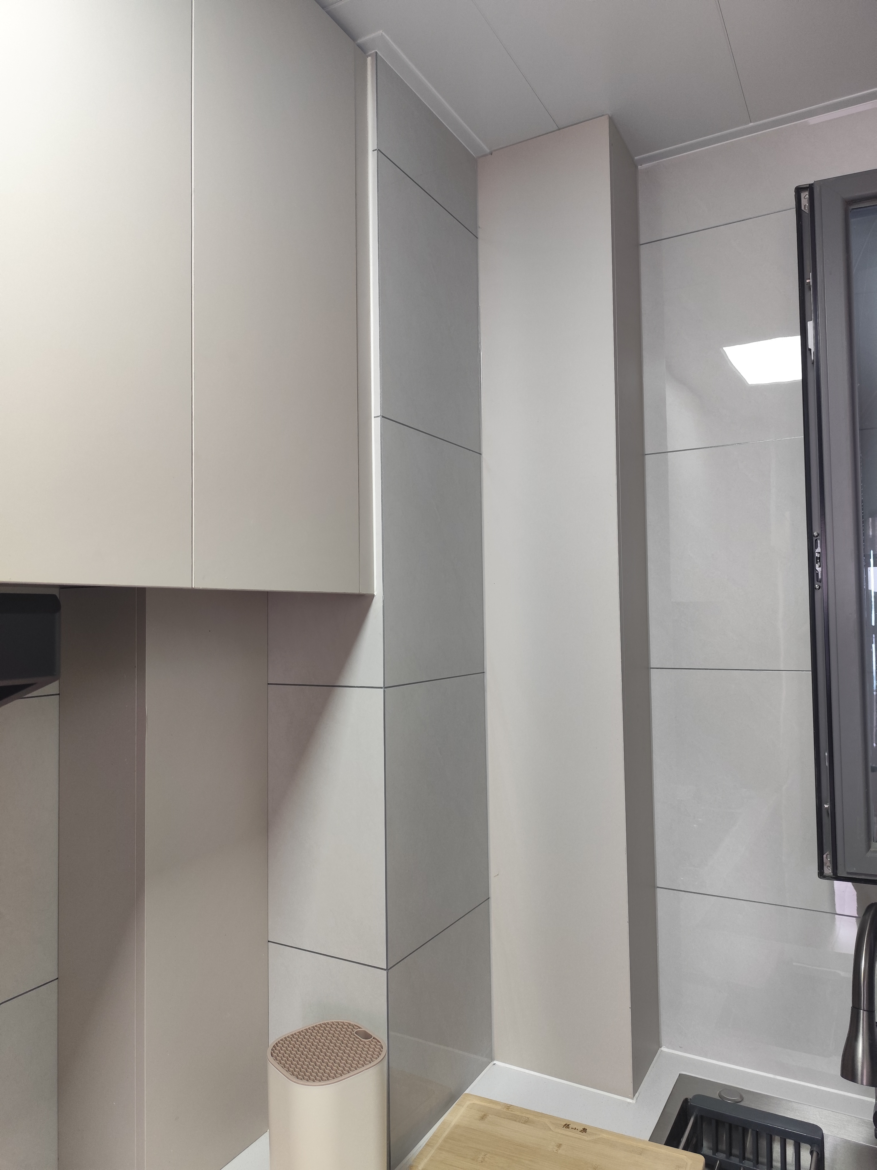 地址:天津津南区桂语朝阳。毛坯房入场，精装修+全屋定制一站式服务，总造价下来9万左右。