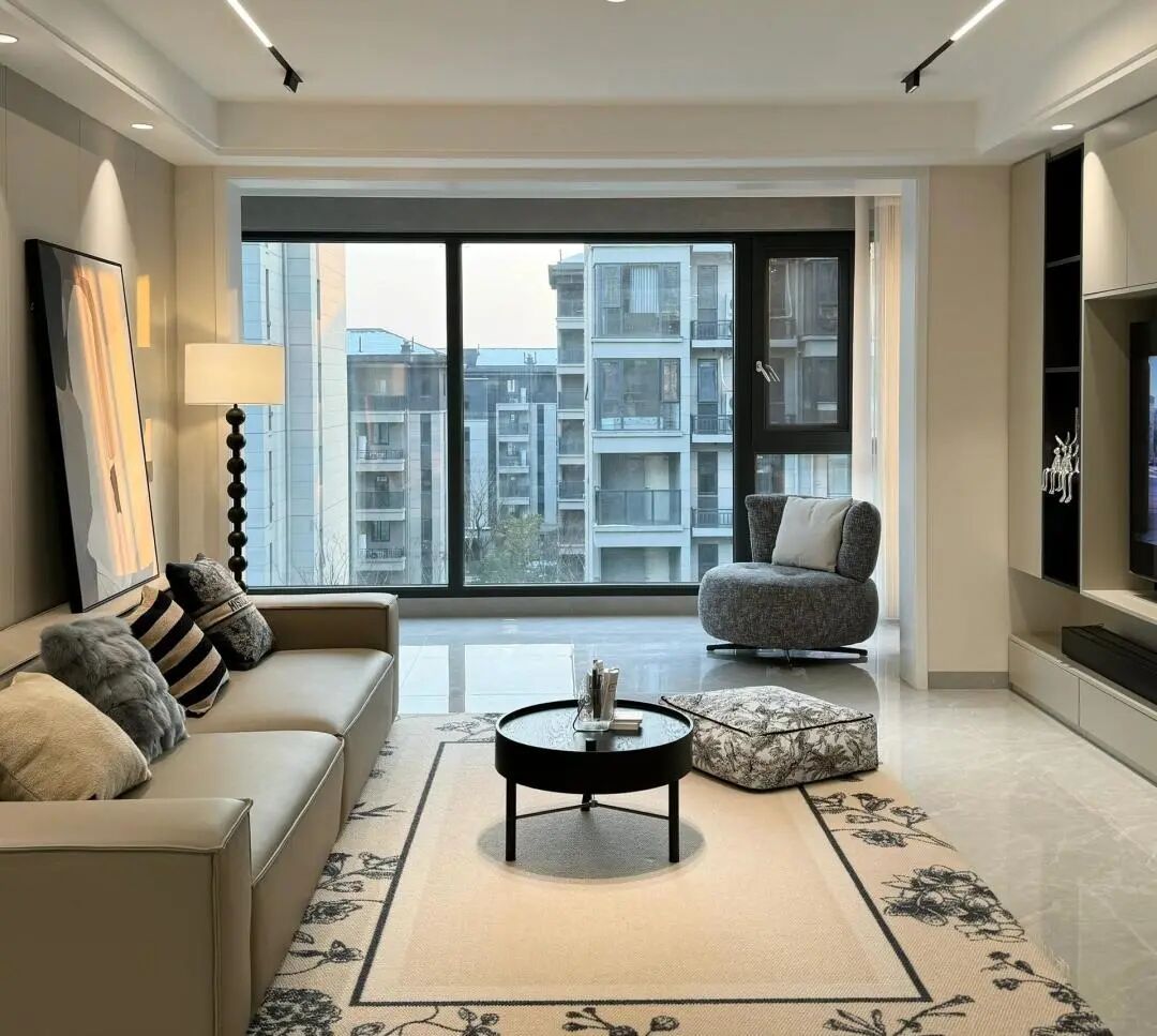 127平《现代简约风格：在克制与实用间，解锁生活的极简高级感》