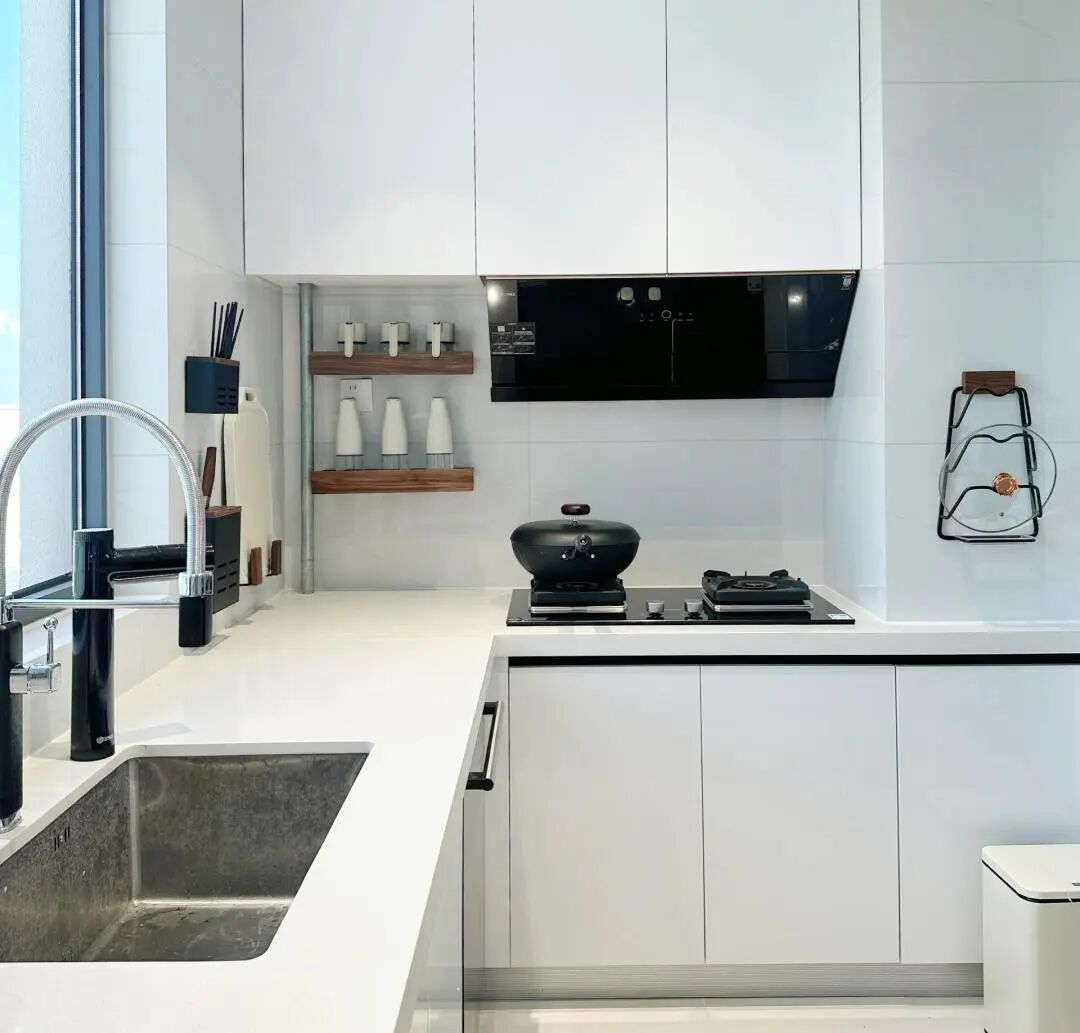 120平《黑白灰装修：用经典配色，打造极简高级家》