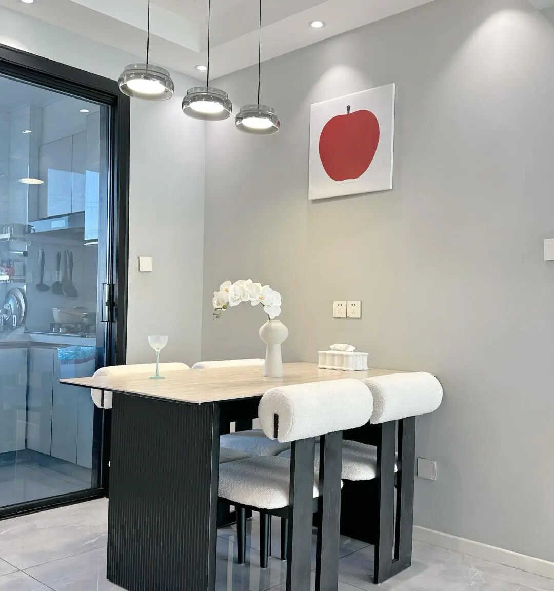 现代简约风装修案例：让家回归舒适本真！