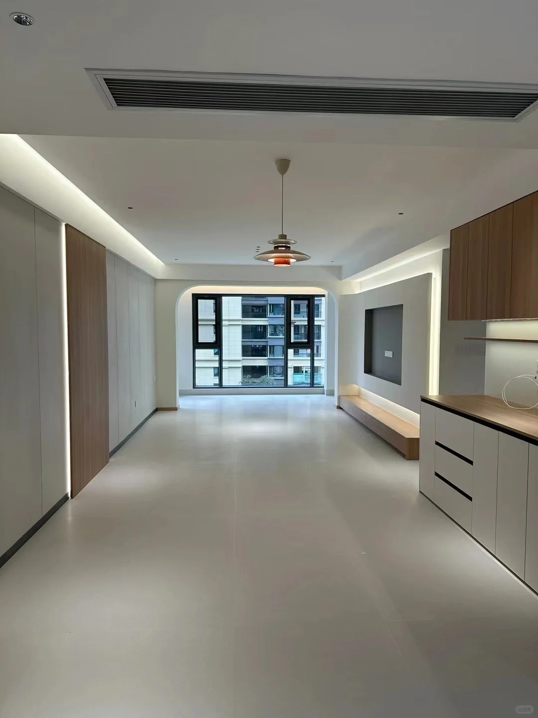 油漆工完工照 话说的再好。效果图做的再好，要能落地才行！