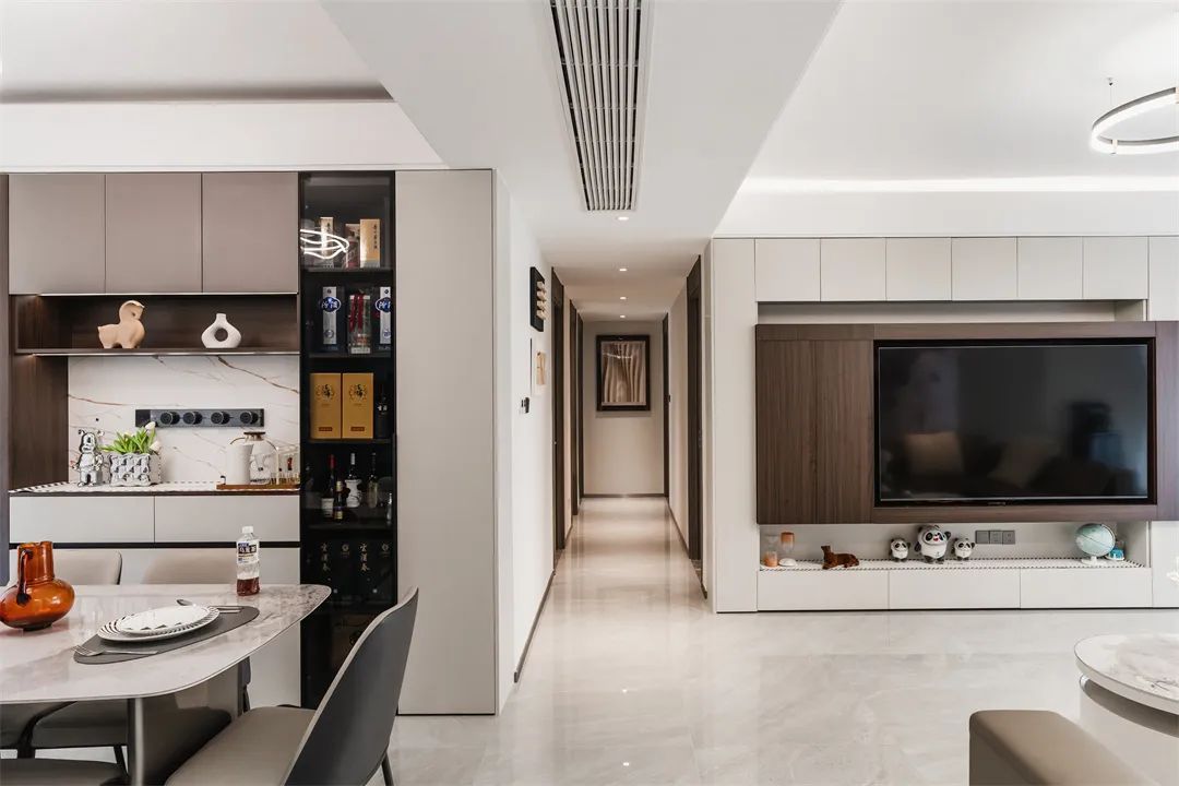 140㎡现代简约：简净的低饱和色系，诠释结构与色彩之美！