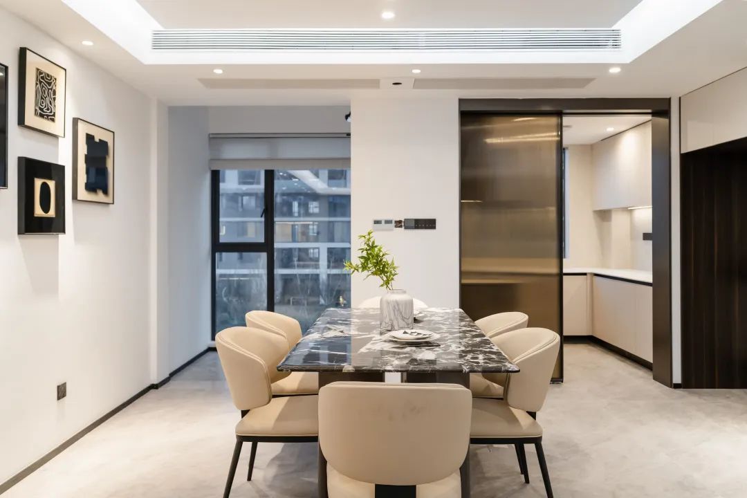 143㎡意式极简：保留原始精装布局，以纯粹美学品味生活！