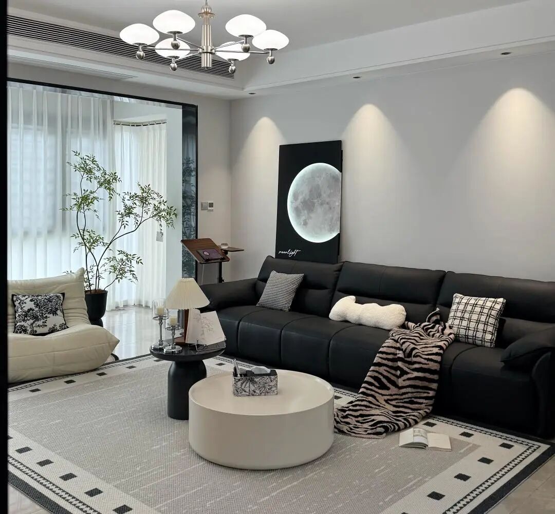 130平现代风格，	现代简约，愿每一步都奔赴温柔时光！