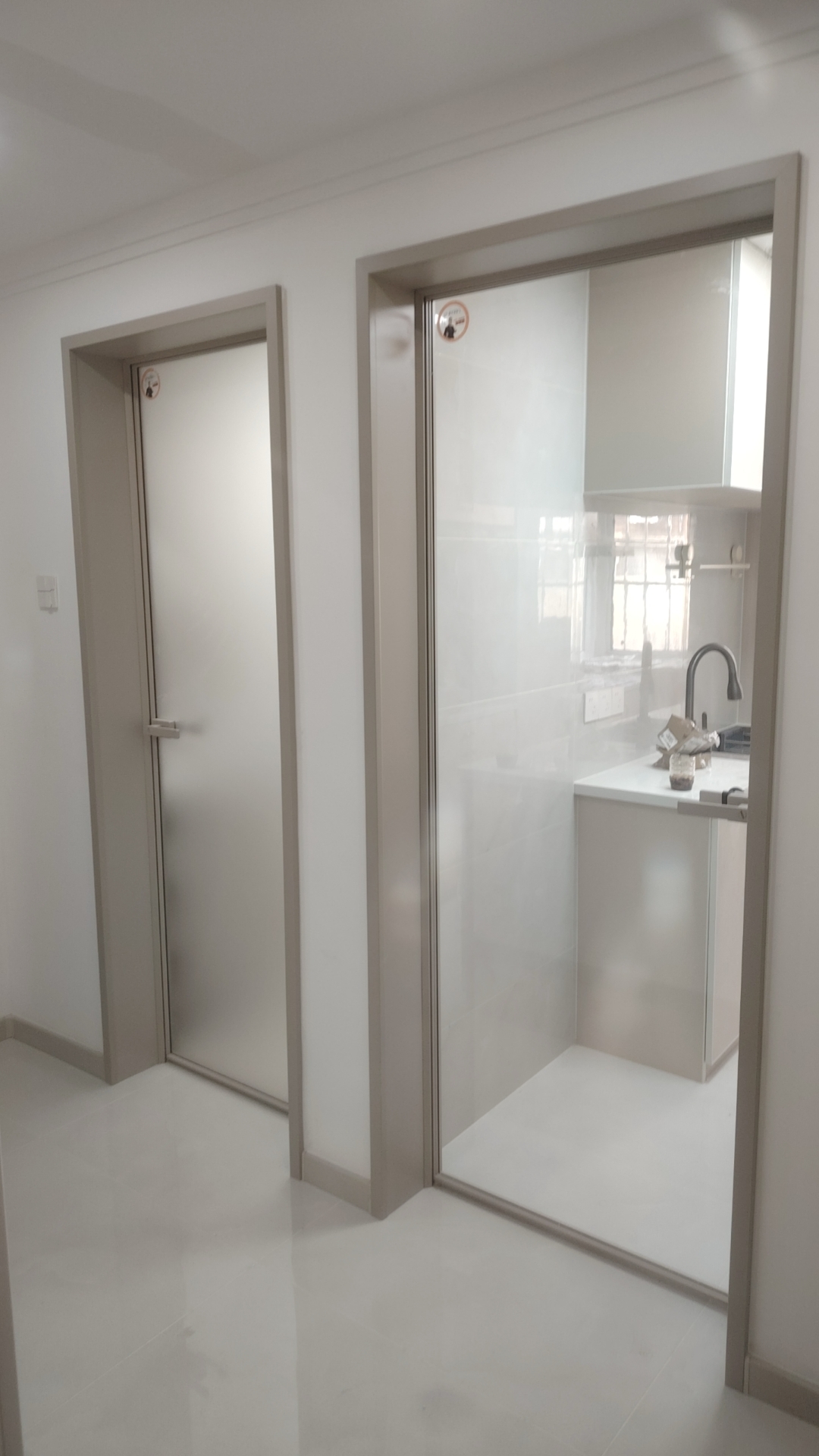 超小户型，所有空间都利用上的布局，完美交工