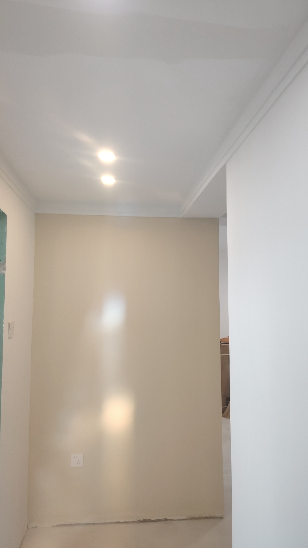 超小户型，所有空间都利用上的布局，完美交工