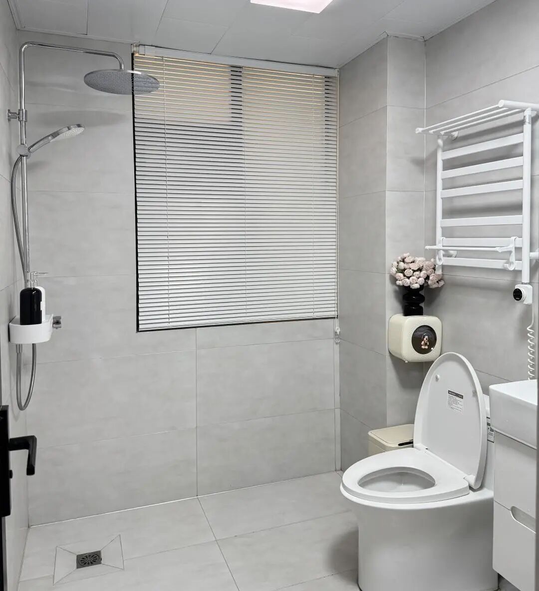 140平现代风格，简净的低饱和色系，诠释结构与色彩之美！