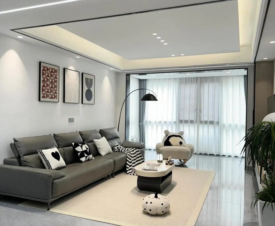 118平现代风格，《现代简约风，打造舒适家居空间》