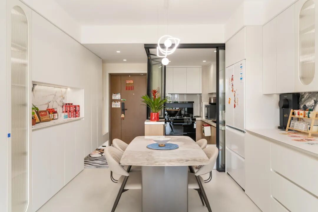 118㎡治愈系奶油风：一场来自厨房与客餐厅的温柔对话！
