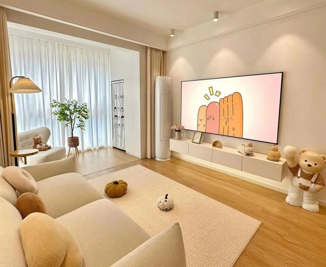 《奶油原木家：用奶白裹住木纹，让生活浸满甜暖松弛》