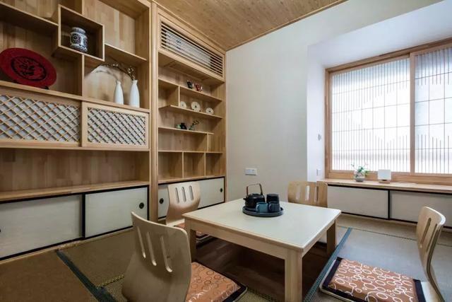 小户型卧室怎么装修，设计榻榻米有哪些技巧？