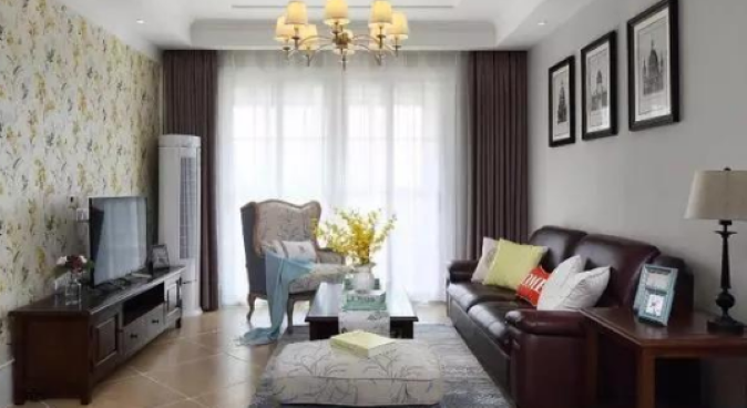 家里装修成美式风格，超大落地窗就朋友一进门就惊叹了