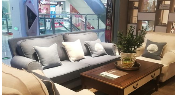 如何搭配出一个小美式风格客厅