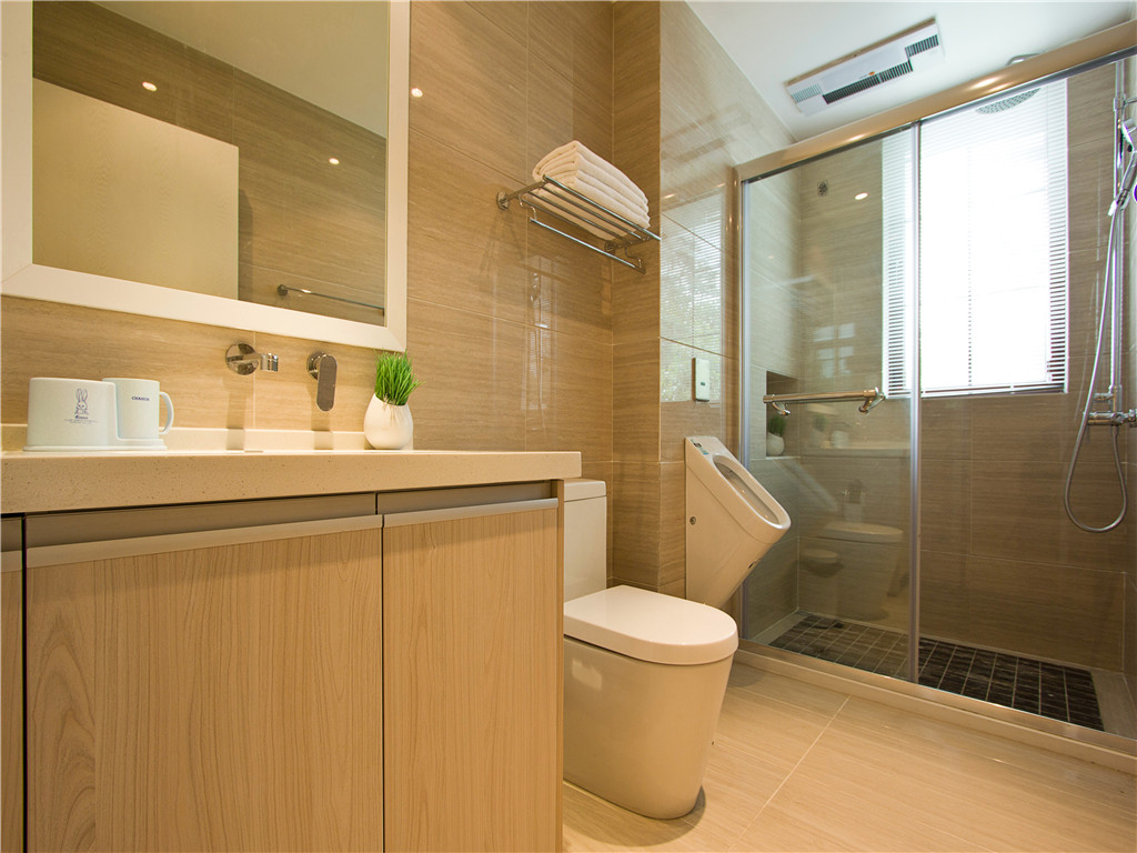 家里装修房子一个卫生间大概需要多少钱？