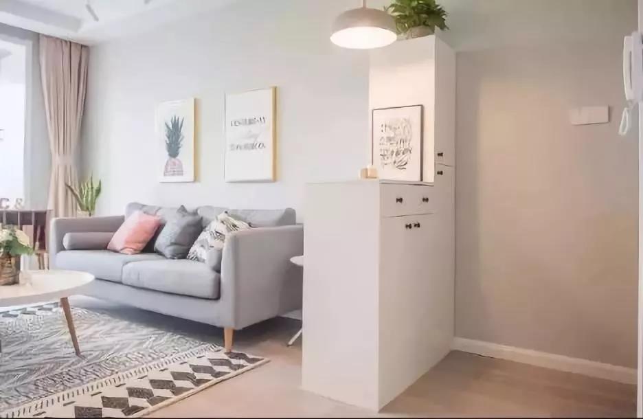 进门直对客厅好尴尬 玄关户型搭配实景演示 进门直对客厅好尴尬 玄关户型搭配实景演示