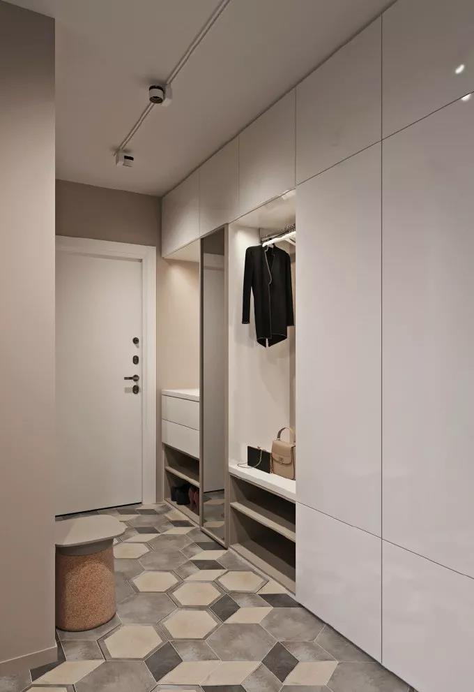 进门直对客厅好尴尬 玄关户型搭配实景演示 进门直对客厅好尴尬 玄关户型搭配实景演示