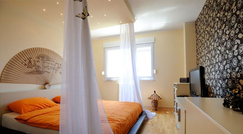 大胆用色巧妙装饰 80平二手房温馨改造 大胆用色巧妙装饰 80平二手房温馨改造